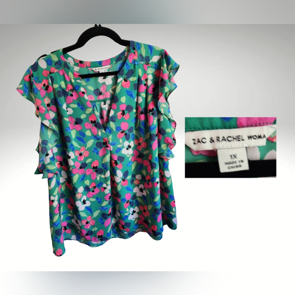 🌺🏵🌸🌼Zac & Rachel vneck top, floral, rufgle detsil sz 1x